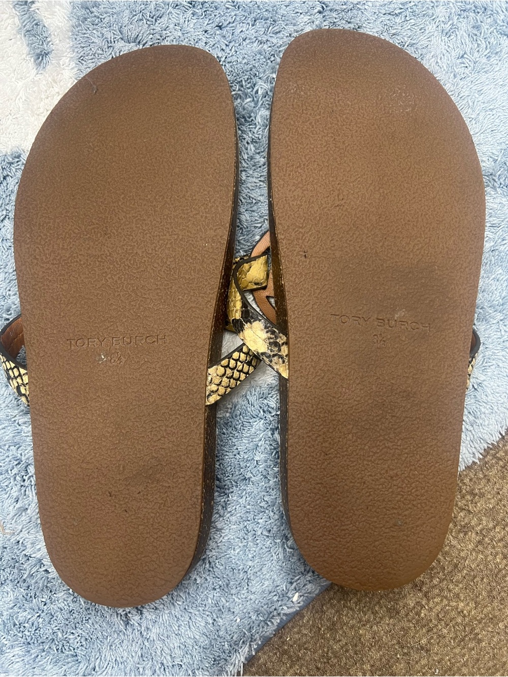Tory Burch Snake Embossed Logo Thong Sandals in Tan and Gold - Picture 6 of 8